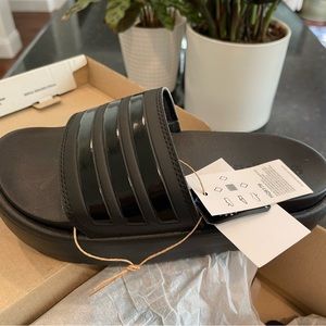 Adidas Adilette plattform slides size 5 NIB